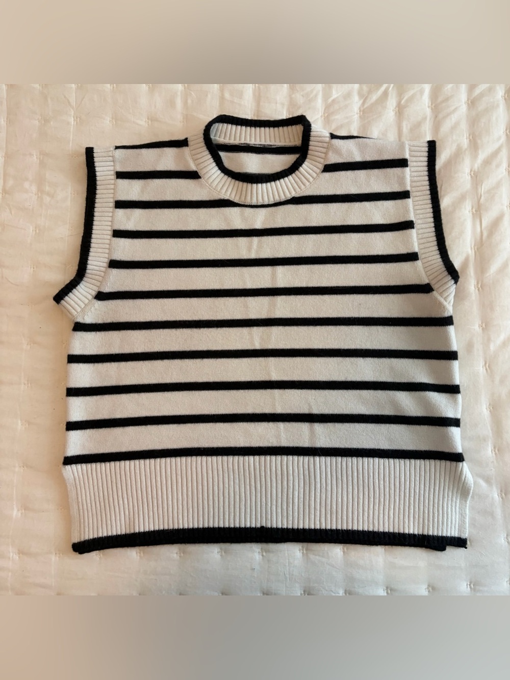 Striped Knit Sleeveless Sweater - Black & White